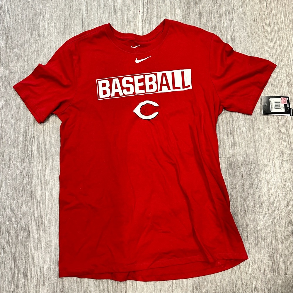 Nike Cincinnati Reds T shirt NWT